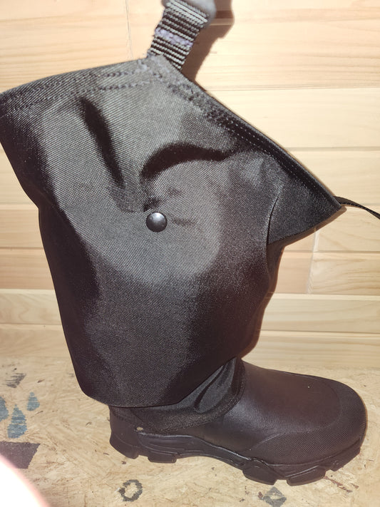 Gator Wader Omega Flow with Wildcat Black Gator Lite Chaps